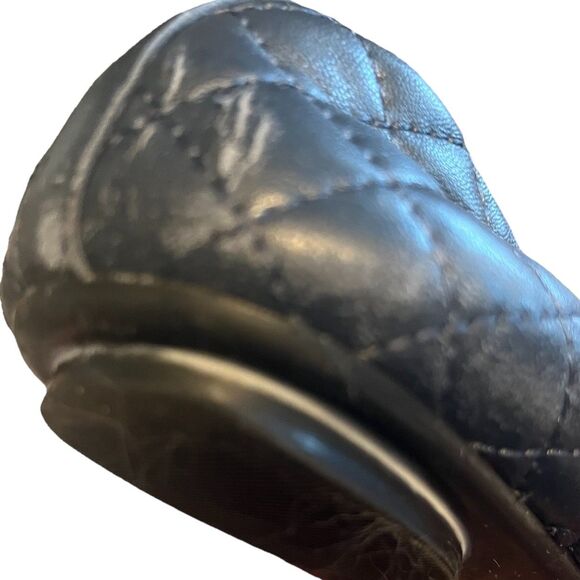 Neiman Marcus Navy Quilted Leather Patent Cap Toe Ballet Flats Women's Size 9 - Picture 8 of 9